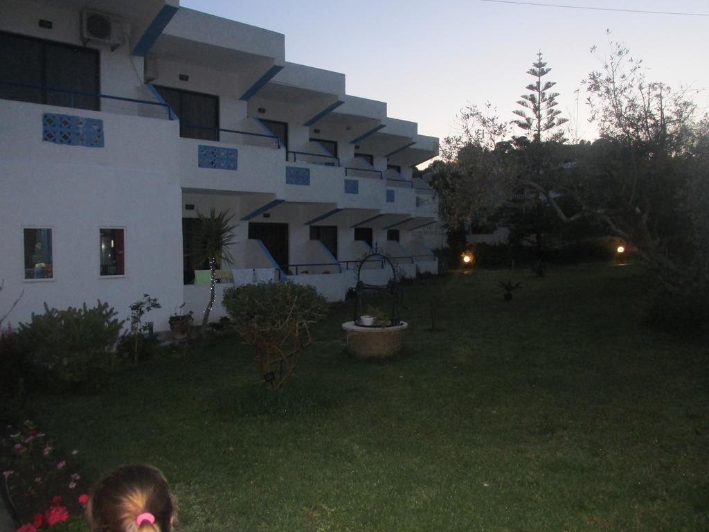 Eleni'S Apartments Afantou Ruang foto